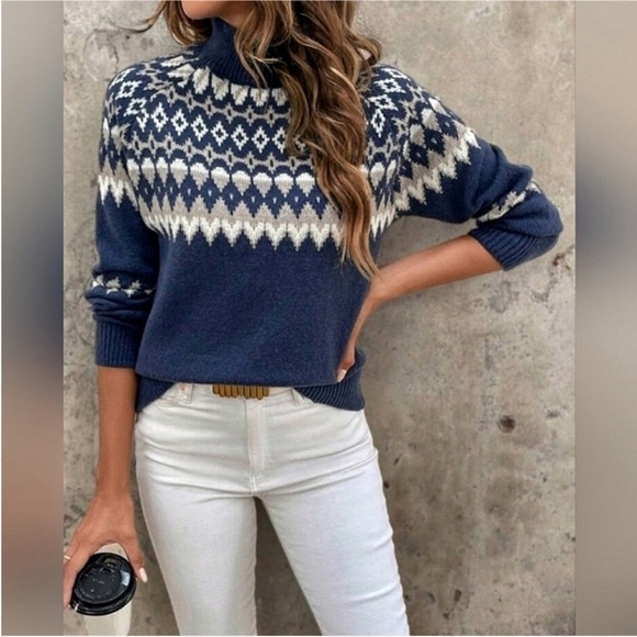 Navy Fair Isle Turtleneck Sweater Nordic Winter Knit Cozy Pullover NWT Medium - Picture 2 of 6